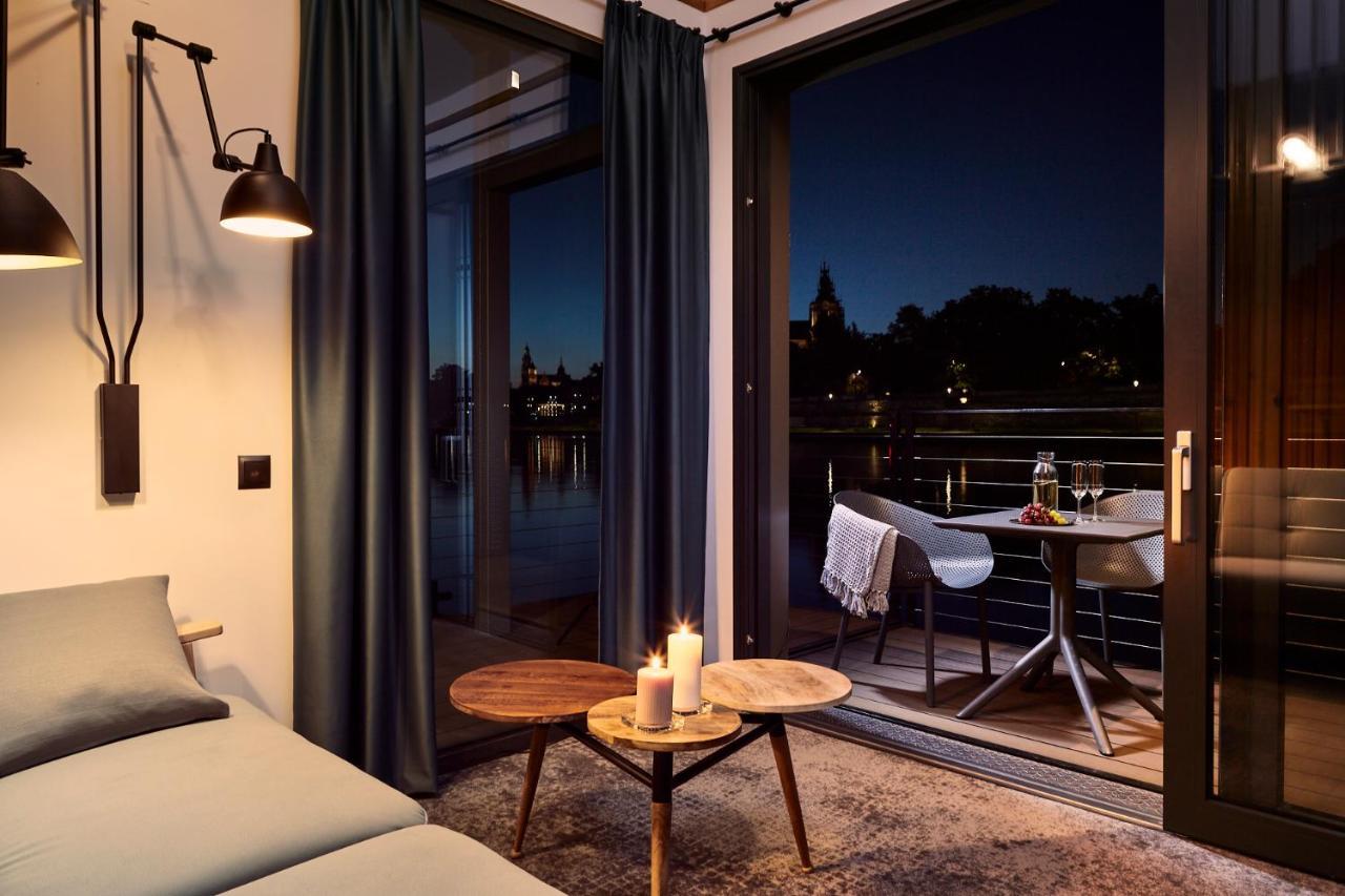 New Port - Premium Floating Aparthotel Cracovia Esterno foto
