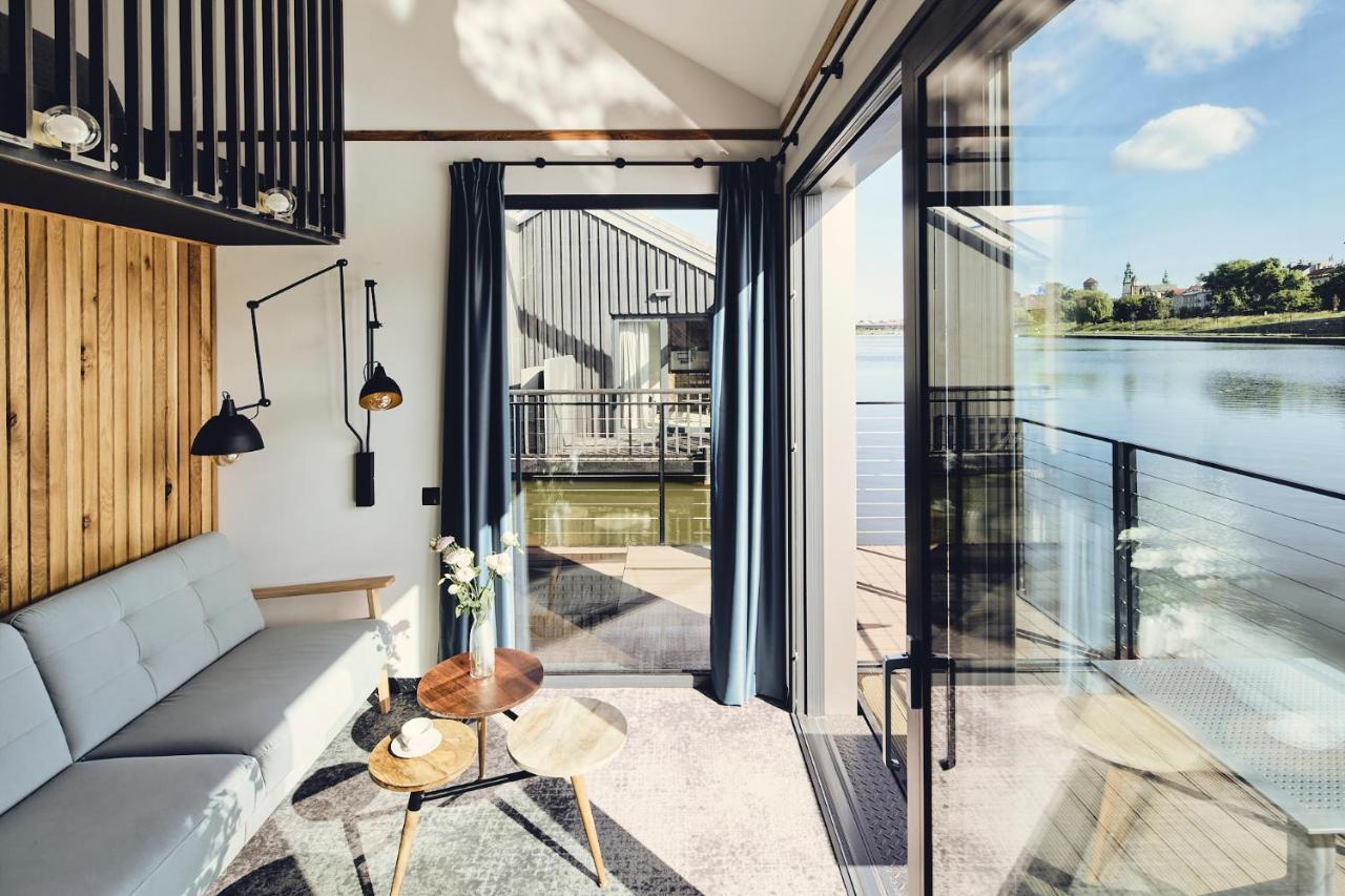 New Port - Premium Floating Aparthotel Cracovia Esterno foto
