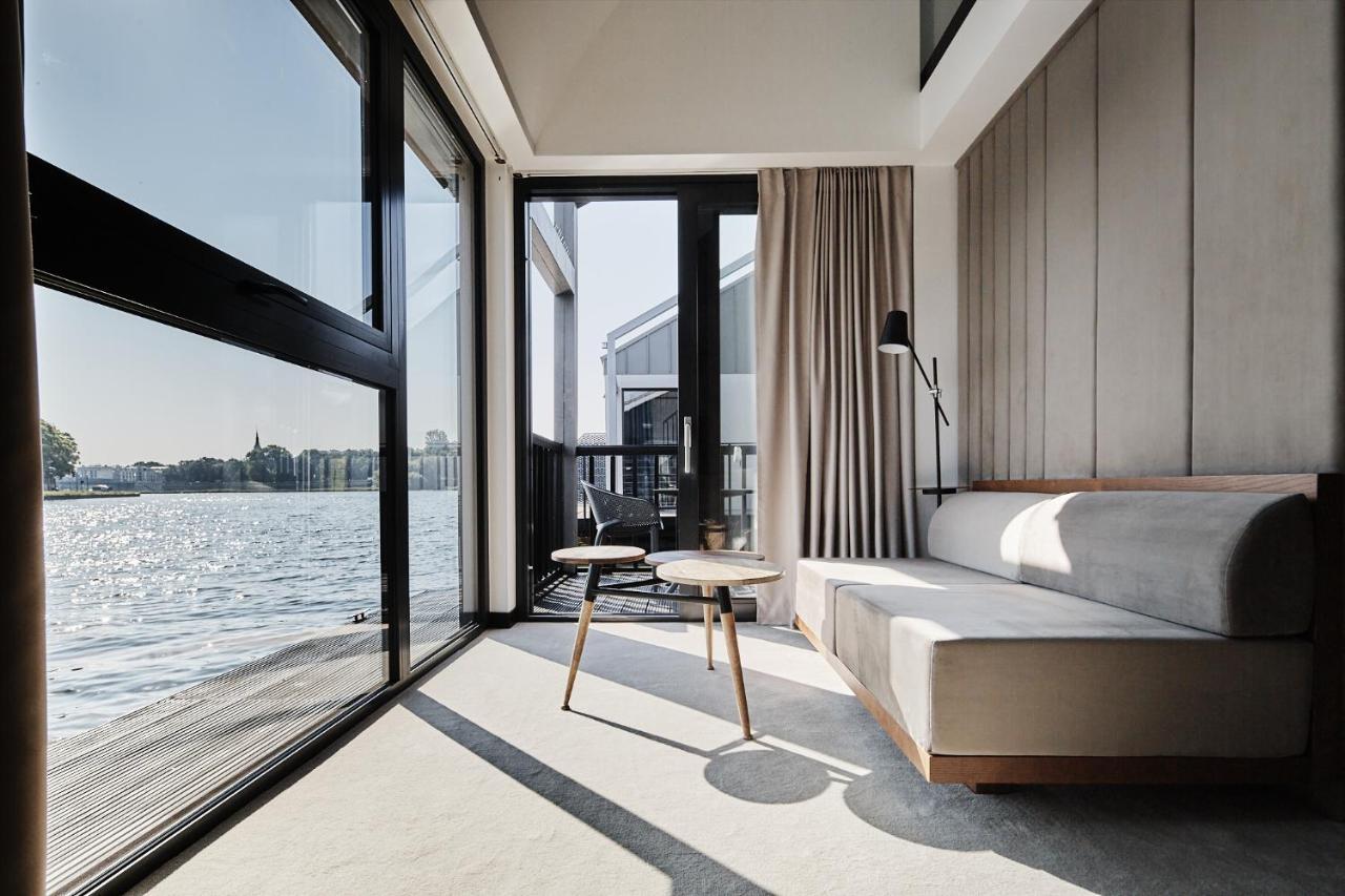 New Port - Premium Floating Aparthotel Cracovia Esterno foto