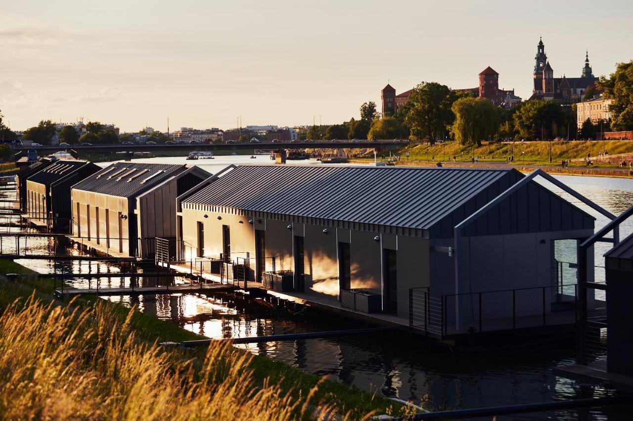 New Port - Premium Floating Aparthotel Cracovia Esterno foto