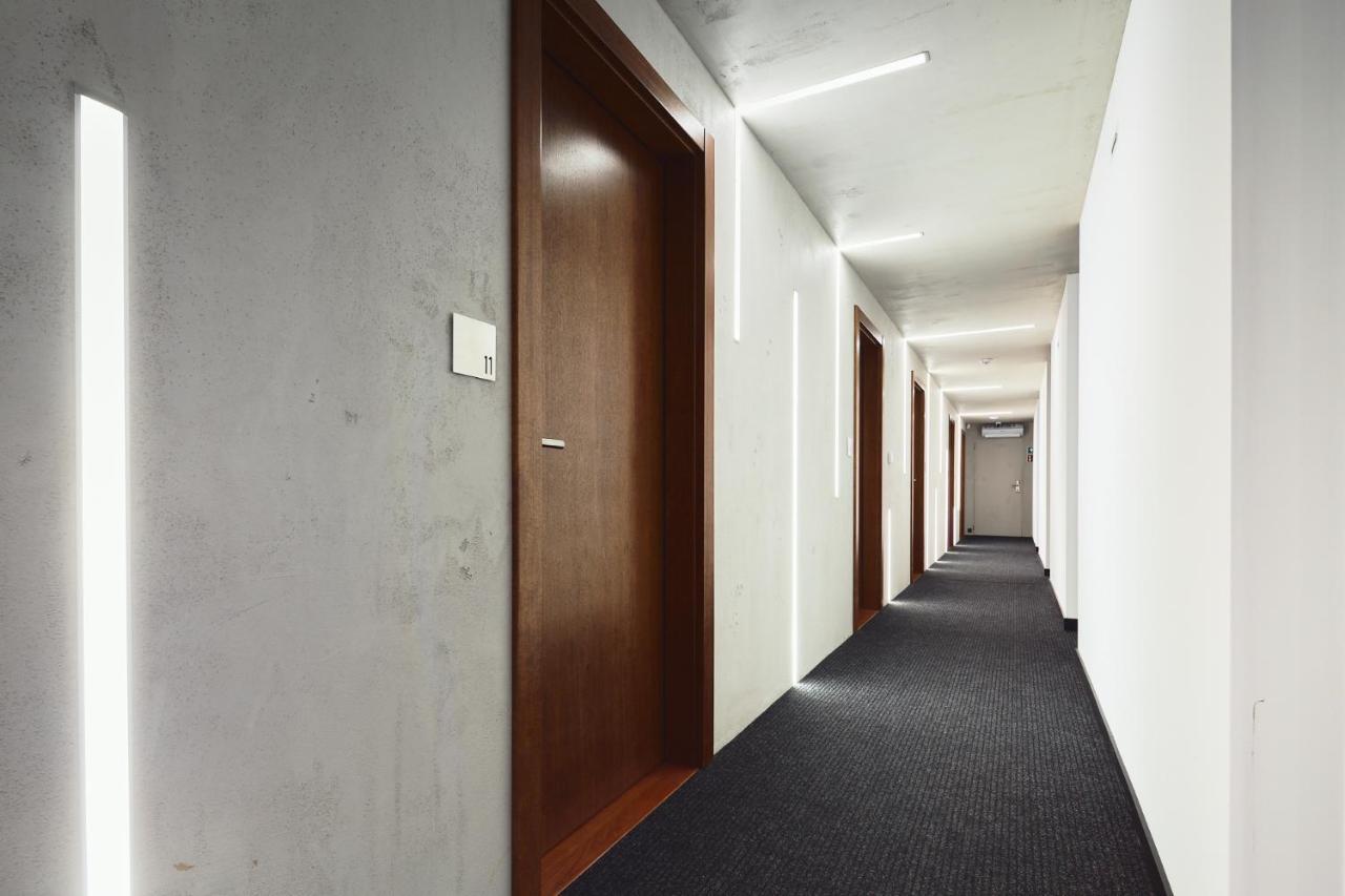 New Port - Premium Floating Aparthotel Cracovia Esterno foto