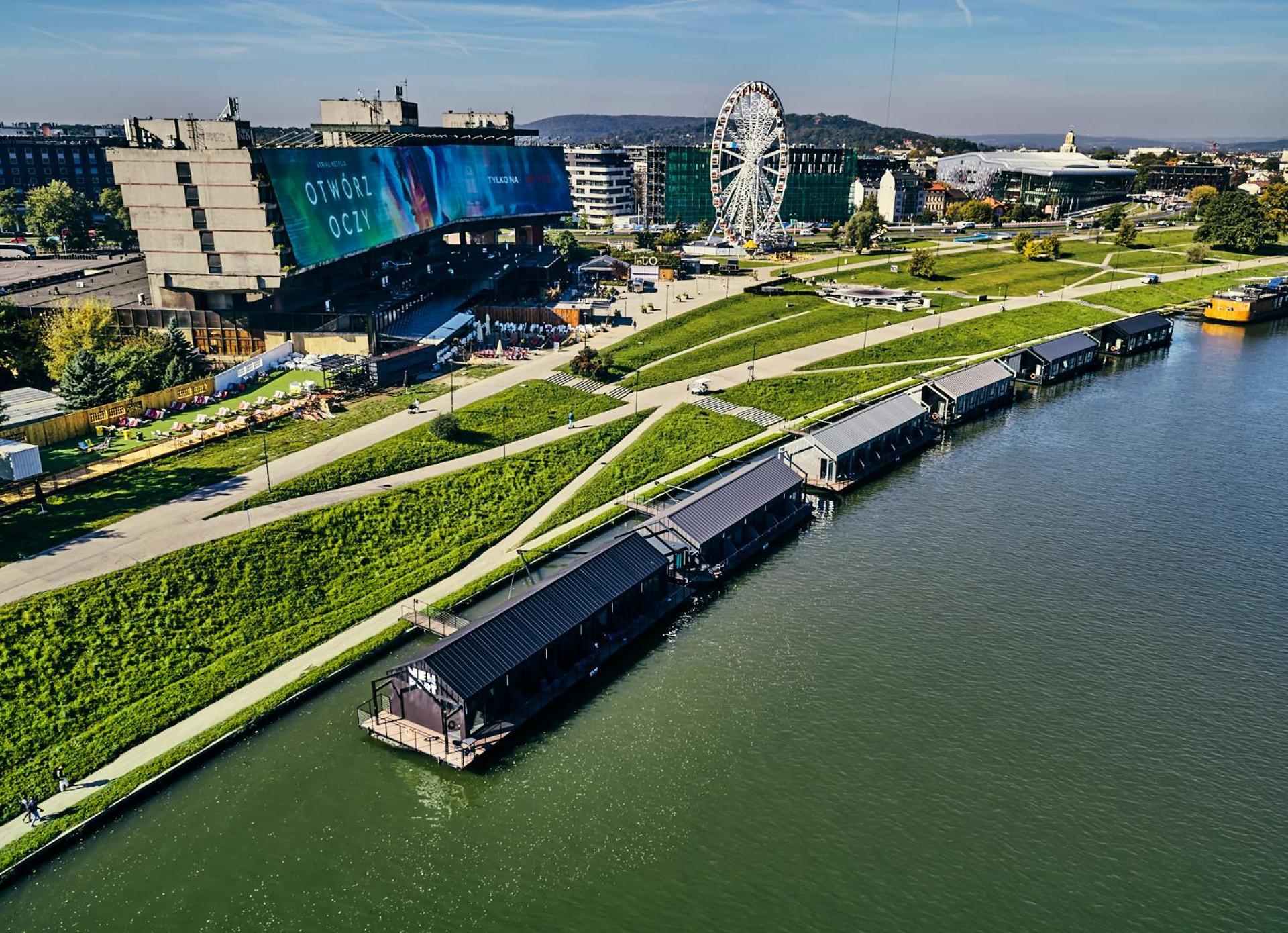 New Port - Premium Floating Aparthotel Cracovia Esterno foto